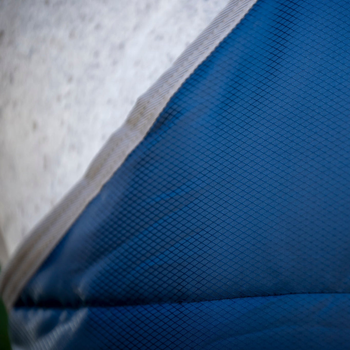 Horseware Ireland Amigo Ripstop Insulator 200g Plus Pony Stable Rug #colour_navy-titanium-grey