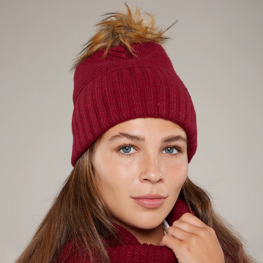 Toggi Thornton Knitted Bobble Hat #colour_pomegranate